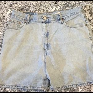 LEVI’S 550 faded, high rise shorts sz14 W36 L6.5